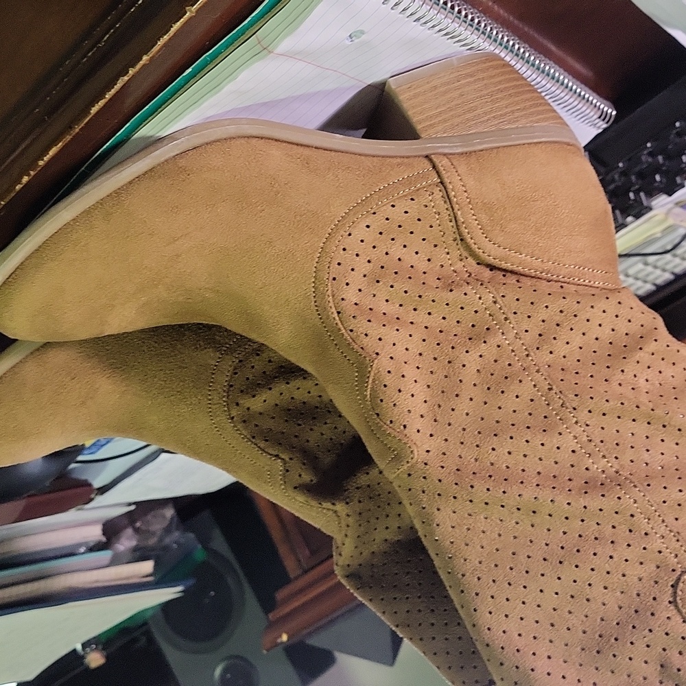 Boots - brown - Size 7/1/2 - beautiful